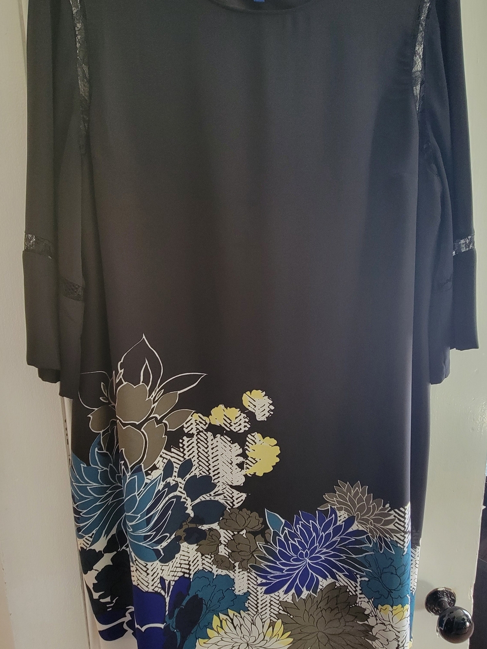 Apt. 9 Black Crewneck Shift Dress
